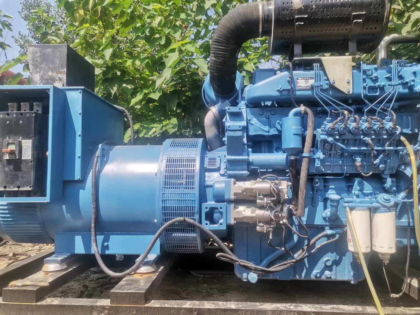南关详细说明降低 800kW 柴油发电机输出电流波动的方法